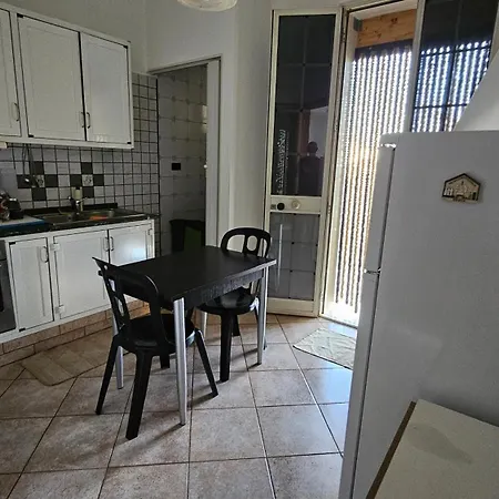 Vacanze, La Casa Di Angelo, Con Terrazzo *